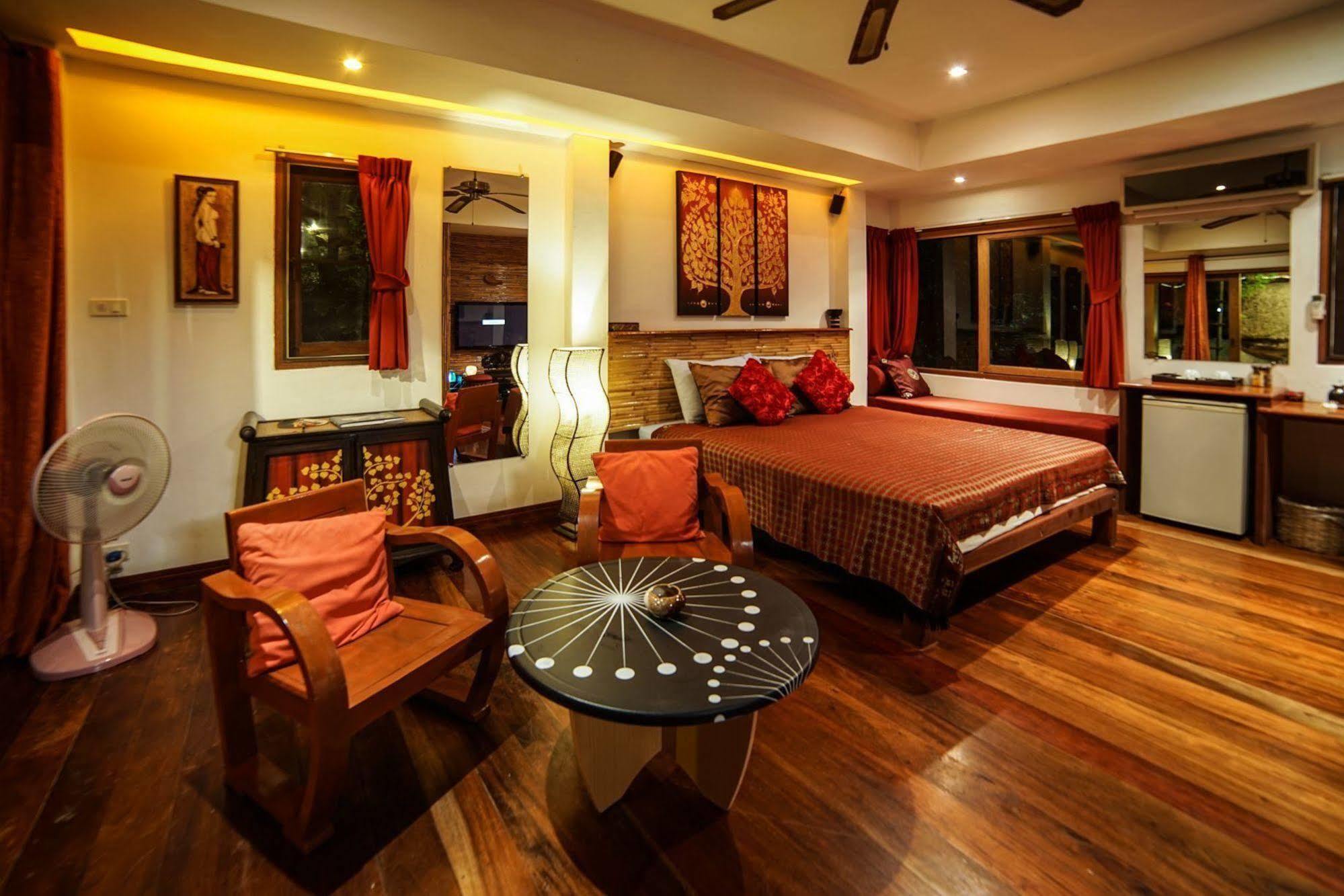 La Cigale Bed & Breakfast Ko Tao